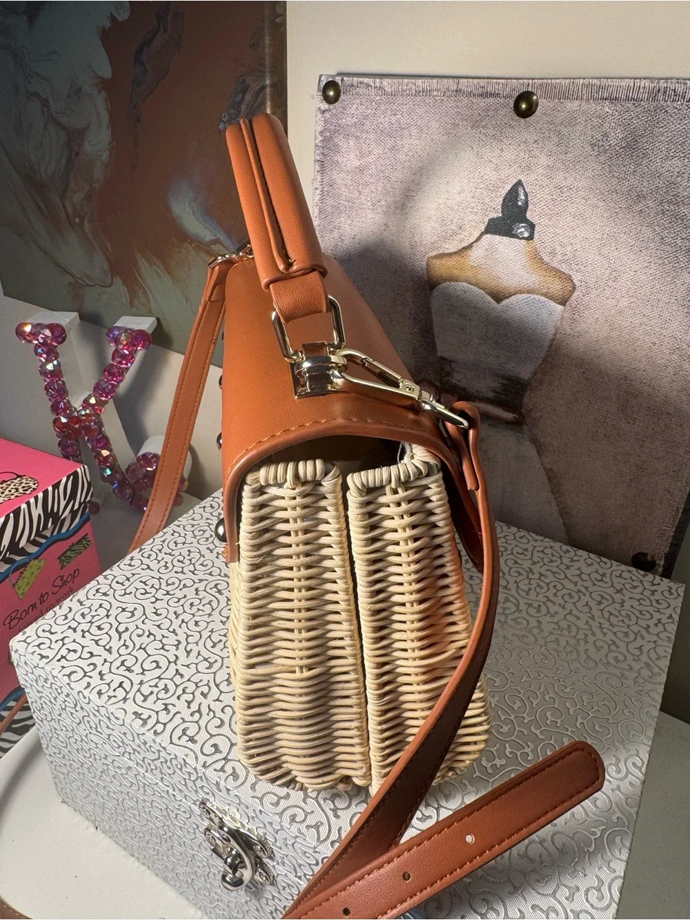 Tommy Bahama Stylish Woven Top-Handle Bag in Tan and Cream - Picture 4 of 11